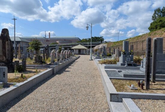 伊丹市 荒牧墓地のお墓じまい・更地返還工事なら｜完全自社施工のハナミズキ
