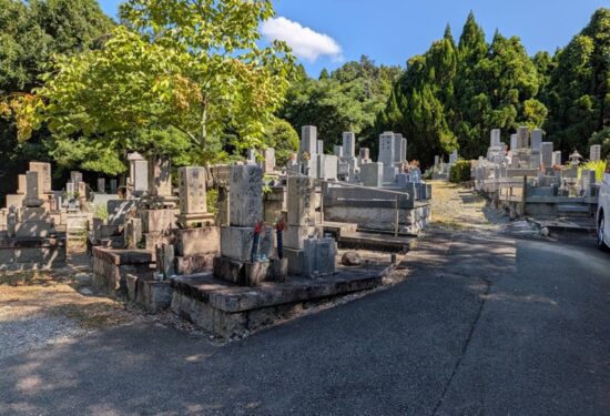 池田市 古江共同墓地のお墓じまい・更地返還工事なら｜完全自社施工のハナミズキ