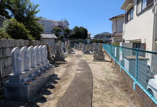 池田市 上渋谷墓地のお墓じまい・更地返還工事なら｜完全自社施工のハナミズキ