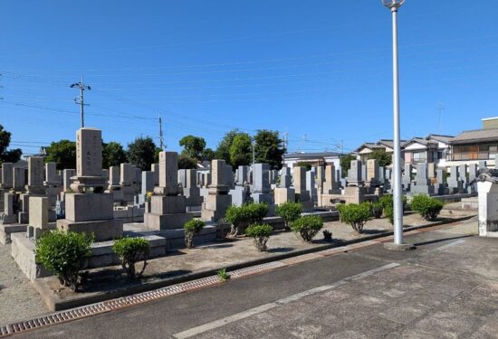 宝塚市 丸橋墓地のお墓じまい・更地返還工事なら｜完全自社施工のハナミズキ