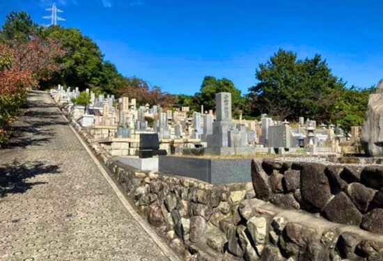 宝塚市立 西山霊園のお墓じまい・更地返還工事なら｜完全自社施工のハナミズキ